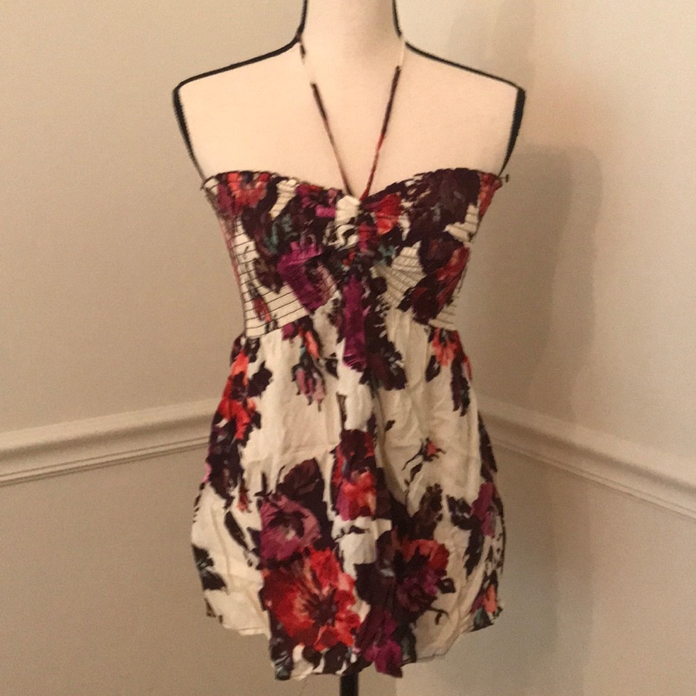 NWT Floral Halter Sinch Blouse!